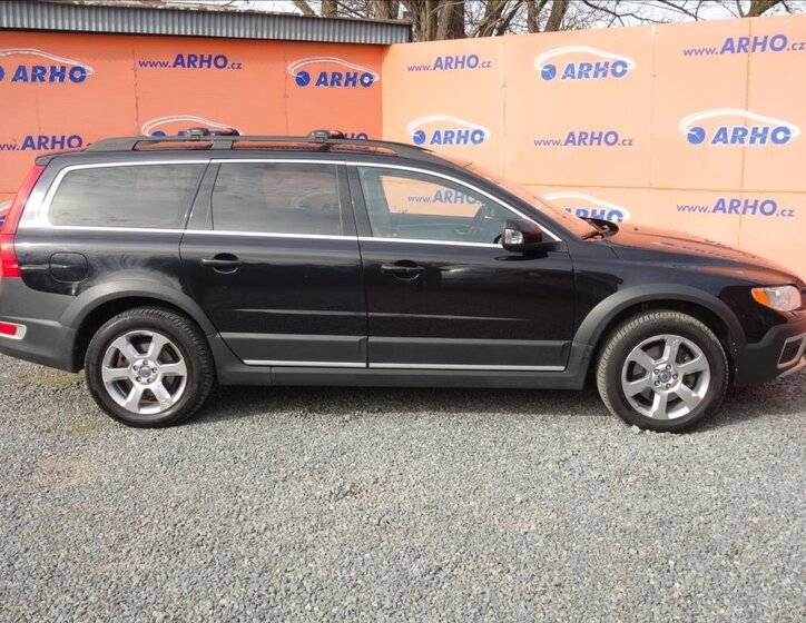 Volvo XC70 8