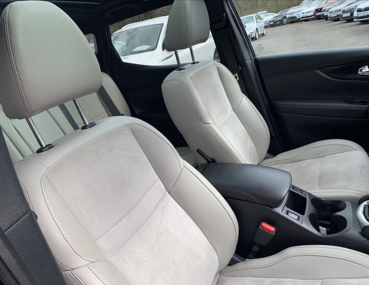 Nissan Qashqai SUV / Terénní 1,6 l 96 kw