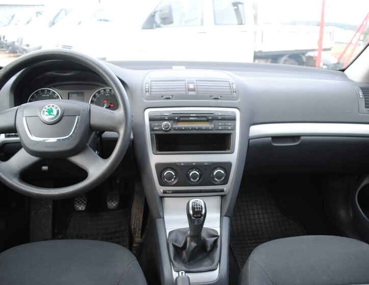Škoda Octavia 13