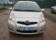Toyota Yaris 1