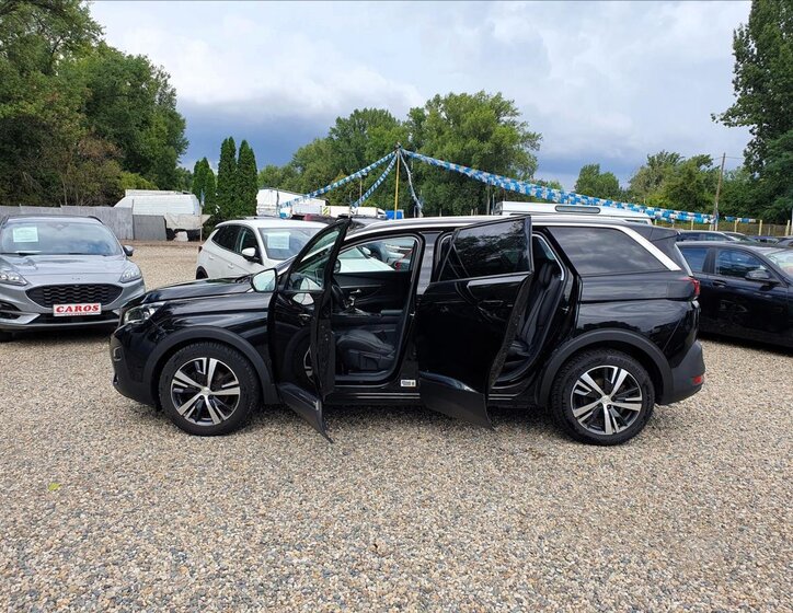 Peugeot 5008 SUV / Terénní 1,5 l 96 kw