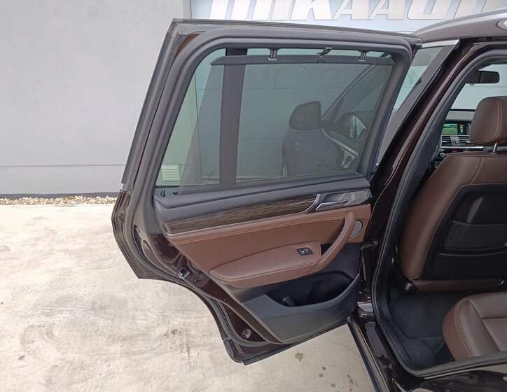 BMW X3 SUV / Terénní 3,0 l 230 kw