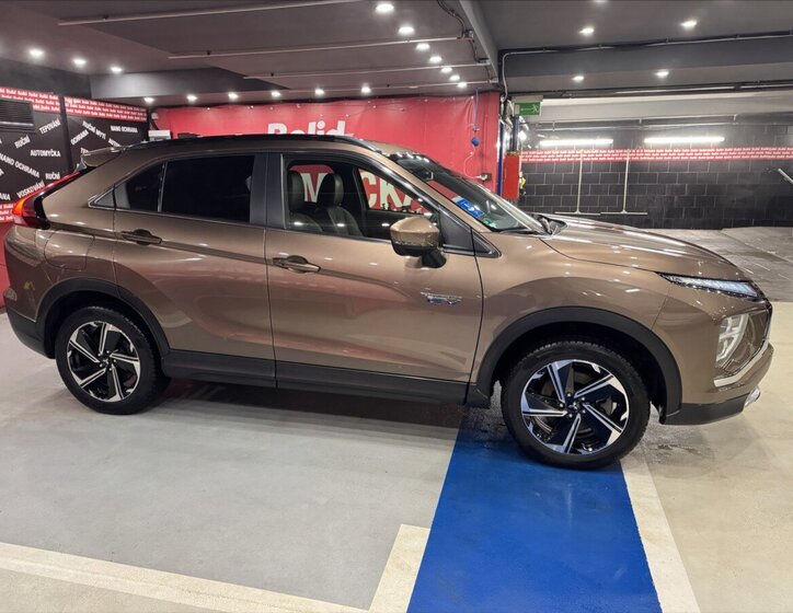 Mitsubishi Eclipse Cross SUV 2,4 l 138 kw