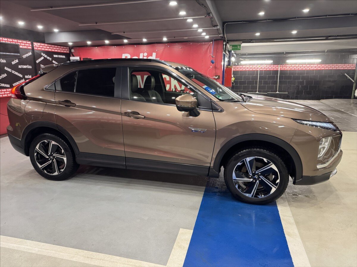 Mitsubishi Eclipse Cross SUV 2,4 l 138 kw