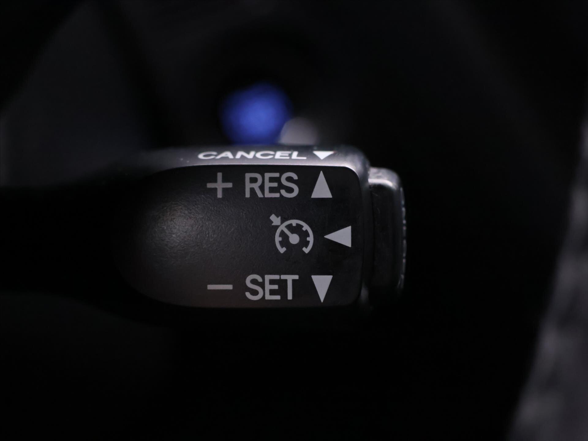 Toyota Avensis Kombi 2,0 l 105 kw