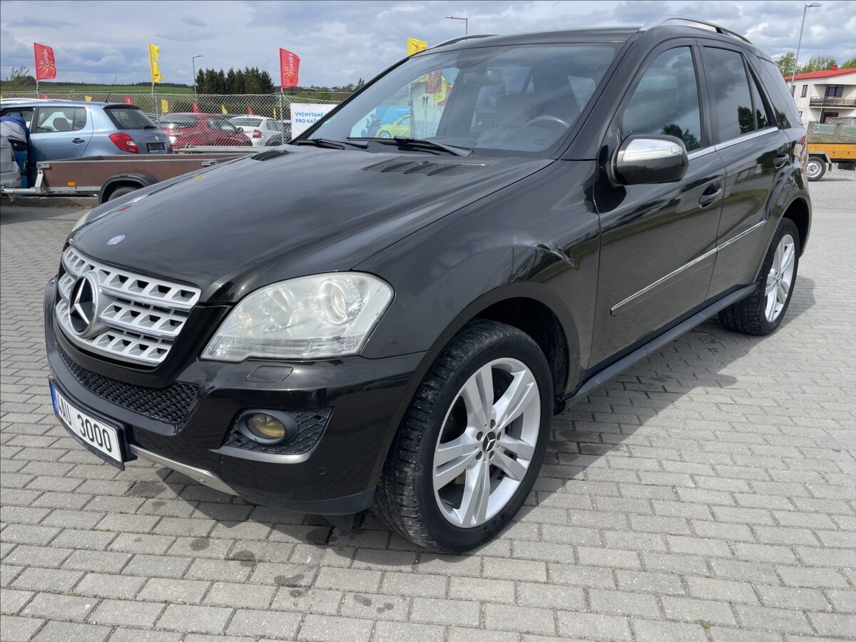 Mercedes-Benz Třídy M SUV / Terénní 3,0 l 165 kw