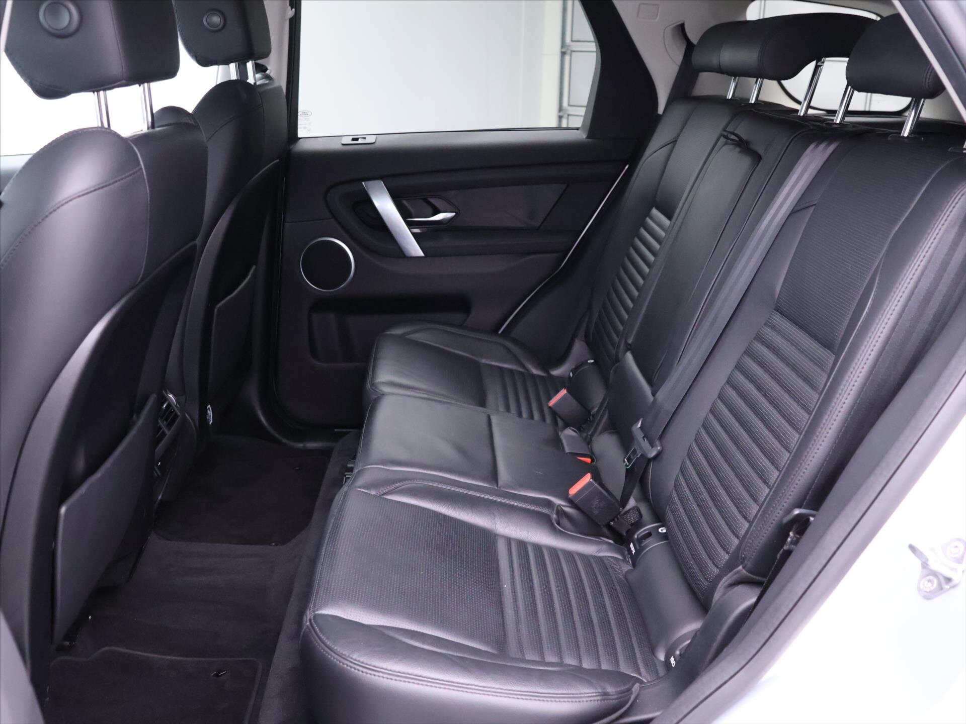 Land Rover Discovery Sport SUV / Terénní 2,0 l 110 kw