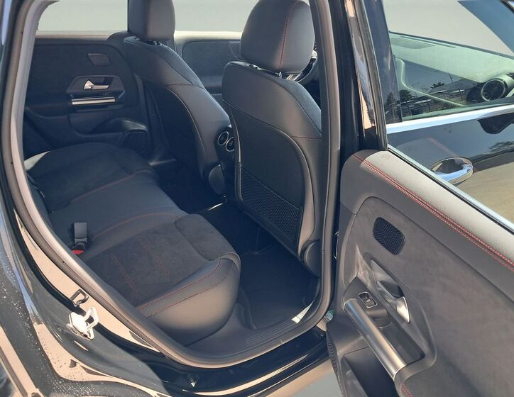 Mercedes-Benz GLA 14