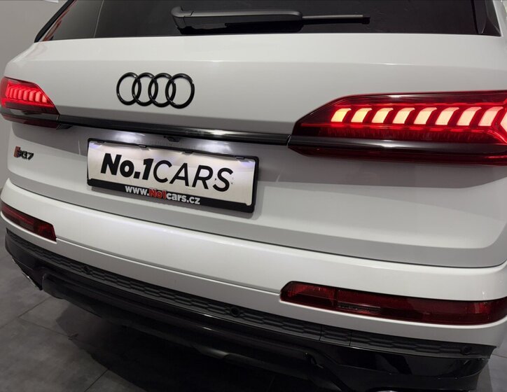 Audi SQ7 SUV / Terénní 4,0 l 373 kw