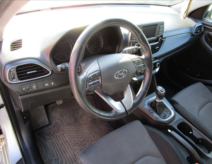 Hyundai i30 Kombi 1,6 l 81 kw