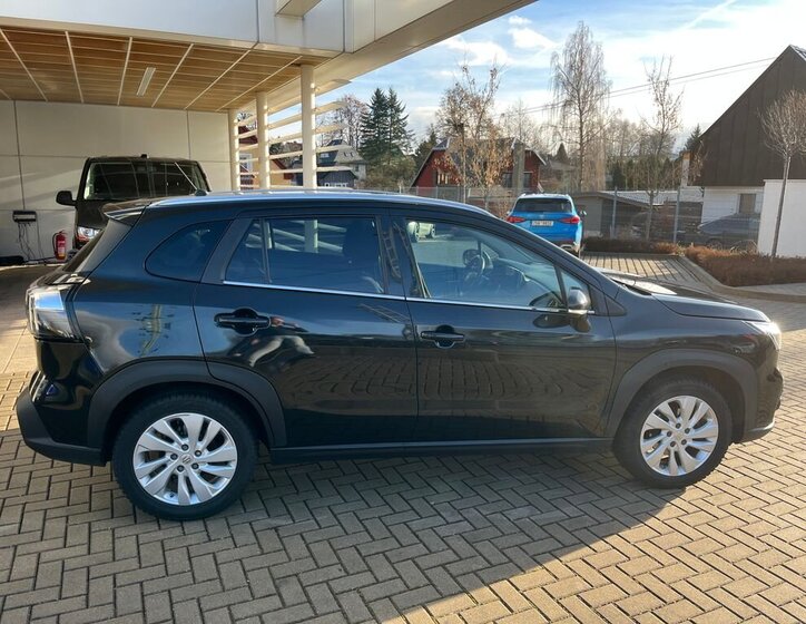 Suzuki S-Cross 7