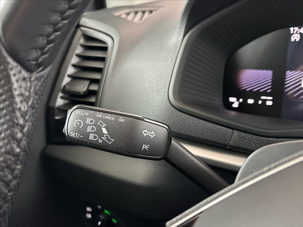 Škoda Karoq SUV / Terénní 1,5 l 110 kw