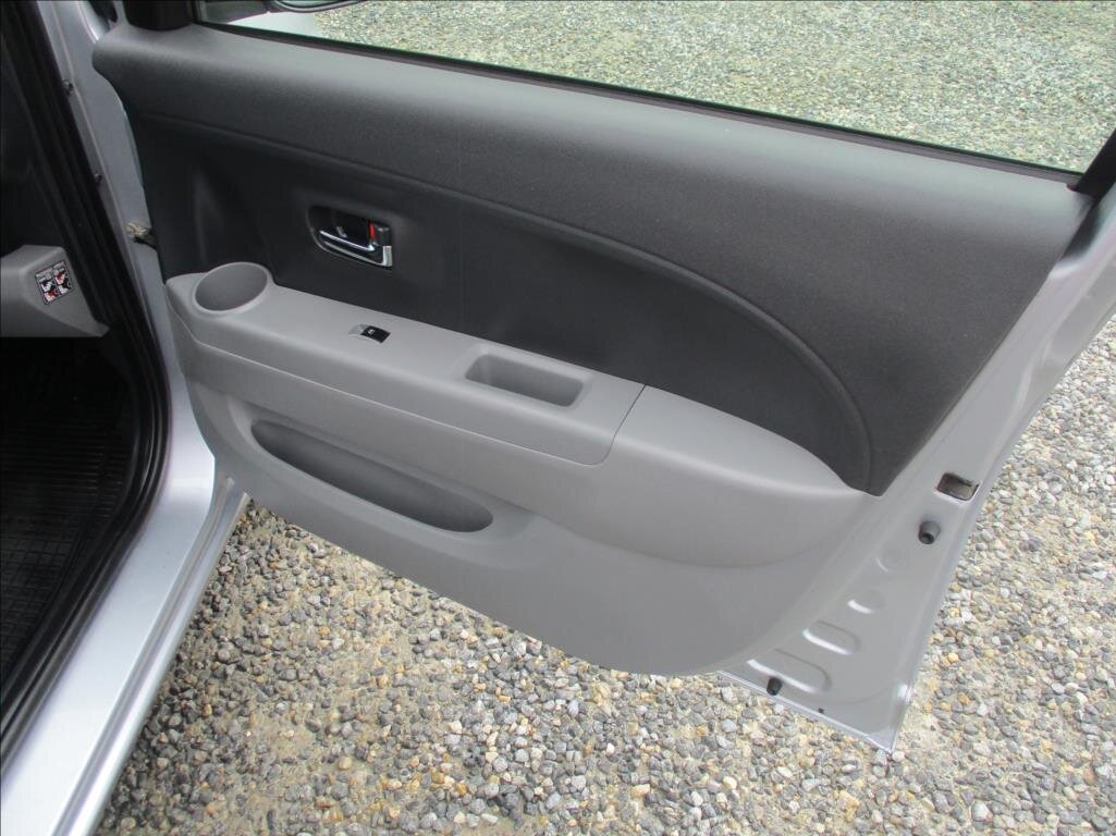 Subaru Justy Hatchback 998,0 51 kw