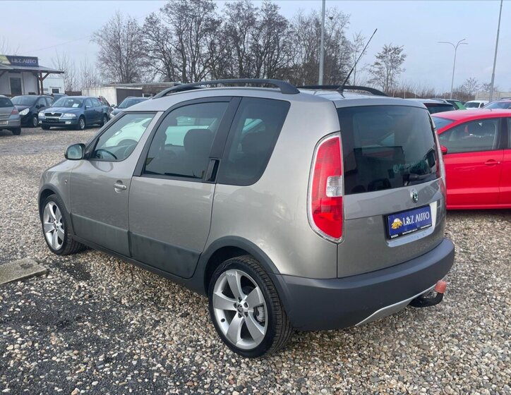 Škoda Roomster MPV 1,6 l 77 kw