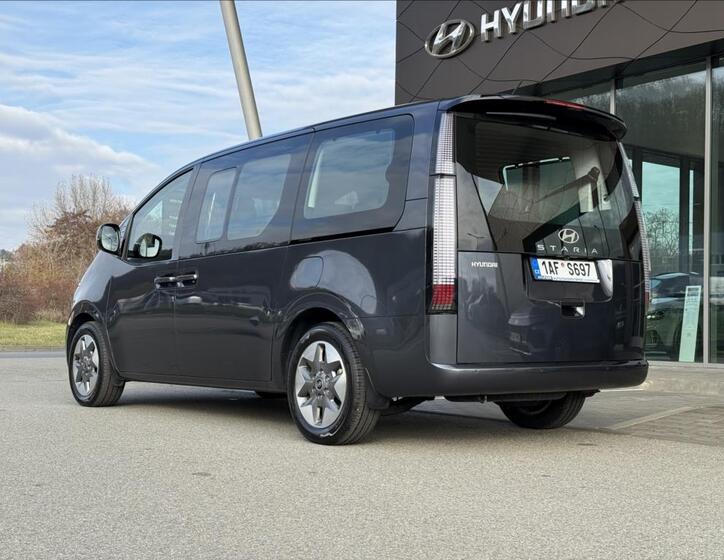 Hyundai Staria 2