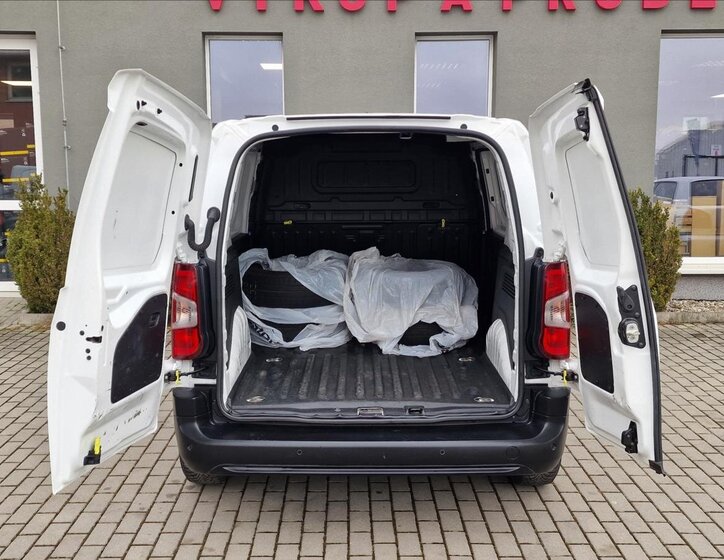 Peugeot Partner Skříň 1,2 l 81 kw