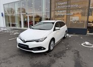 Toyota Auris 1