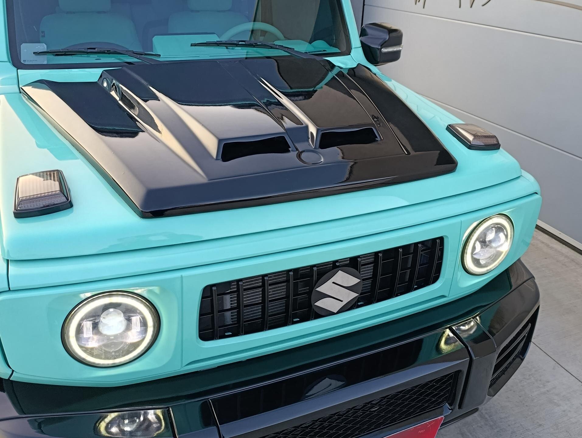 Suzuki Jimny SUV 1,5 l 75 kw