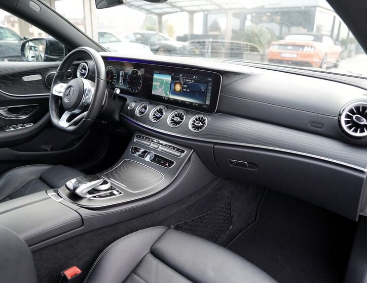 Mercedes-Benz Třídy E Kupé 2,0 l 180 kw