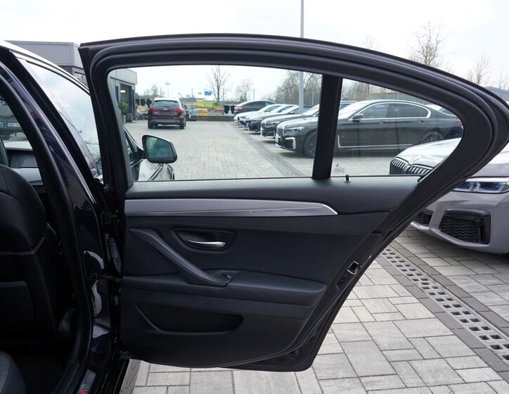 BMW Řada 5 Sedan / Limuzína 3,0 l 190 kw