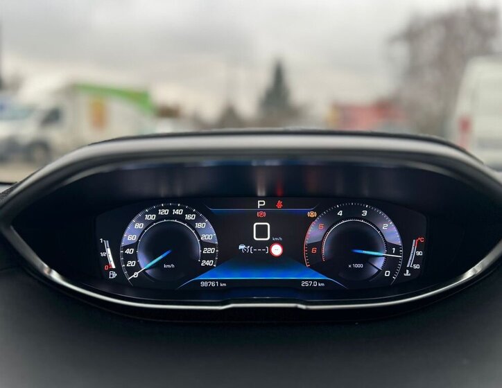 Peugeot 3008 SUV / Terénní 2,0 l 130 kw