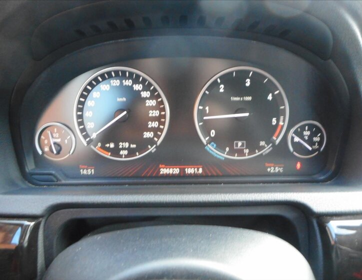 BMW Řada 5 Sedan / Limuzína 3,0 l 220 kw