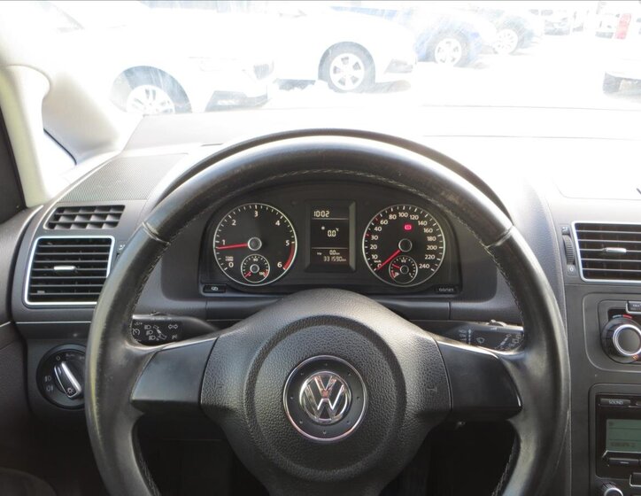 Volkswagen Touran 16