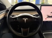 Tesla Model 3 Sedan 0,0 366 kw