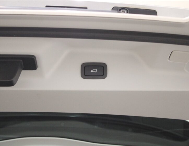 Land Rover Range Rover SUV / Terénní 3,0 l 190 kw