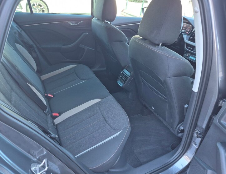 Škoda Scala Hatchback 1,5 l 110 kw