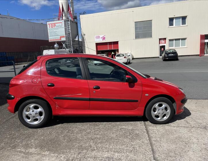 Peugeot 206 4