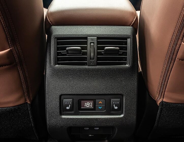 Mitsubishi Outlander SUV / Terénní 2,4 l 225 kw