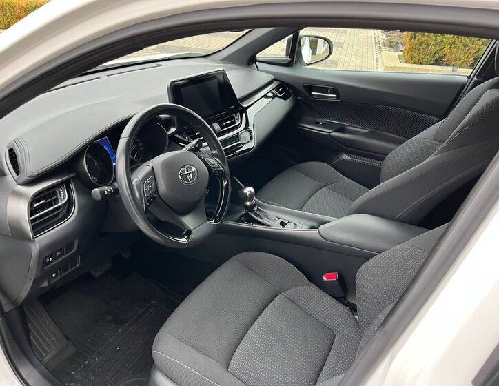 Toyota C-HR 14