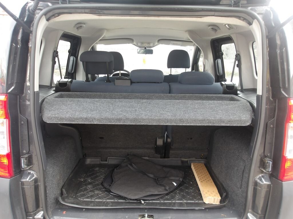 Peugeot Bipper Tepee Hatchback 1,4 l 54 kw