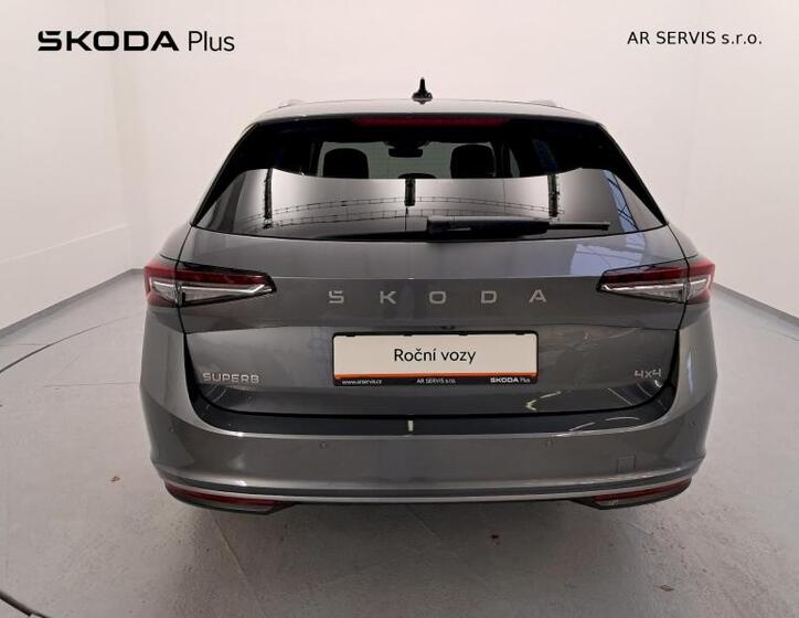 Škoda Superb 9