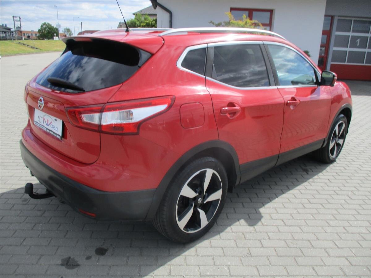 Nissan Qashqai SUV 1,6 l 96 kw