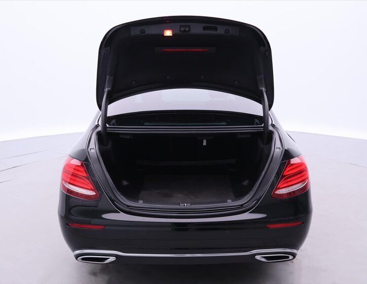 Mercedes-Benz Třídy E Sedan 2,0 l 143 kw