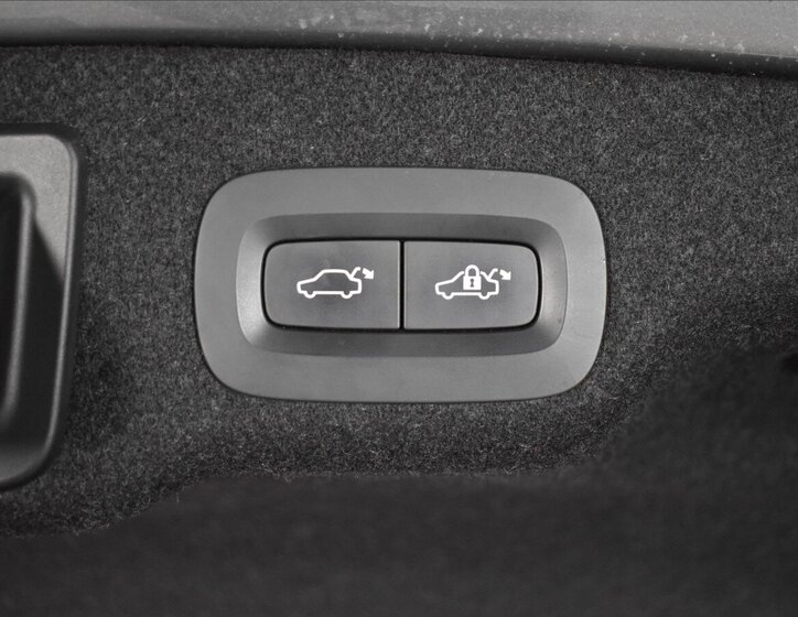 Volvo S90 Sedan / Limuzína 2,0 l 228 kw