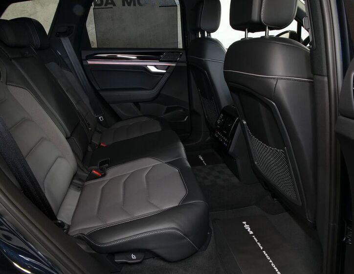 Volkswagen Touareg 14