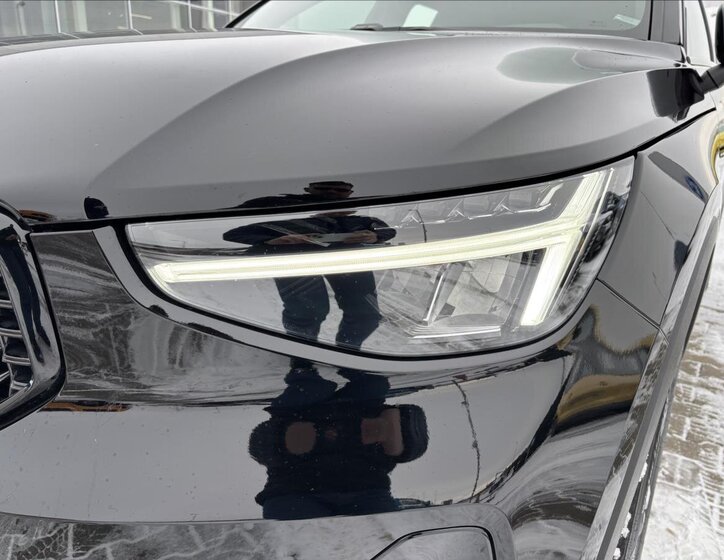 Volvo XC40 Kombi 2,0 l 145 kw