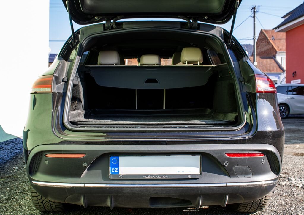 Mercedes-Benz EQC SUV 0,0 300 kw