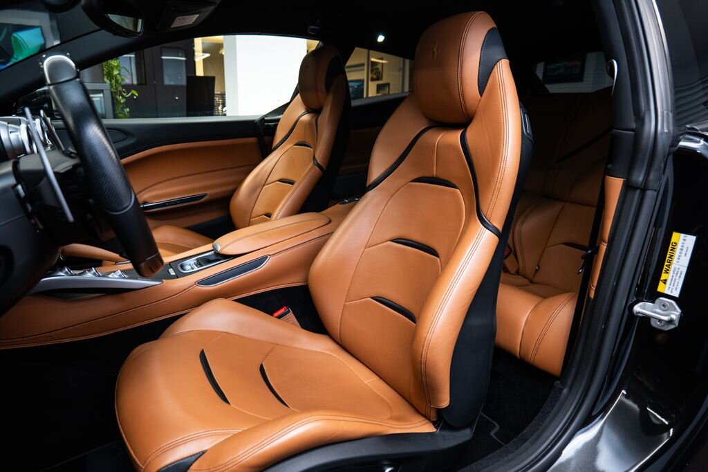 Ferrari GTC4 Lusso Kupé 6,3 l 507 kw