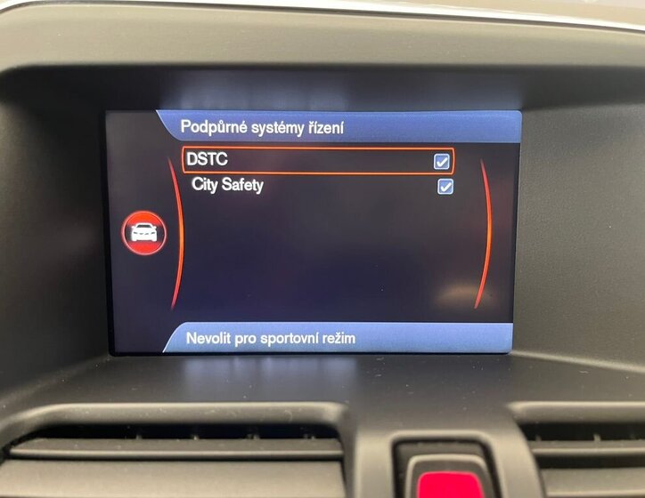 Volvo XC60 SUV / Terénní 2,0 l 120 kw