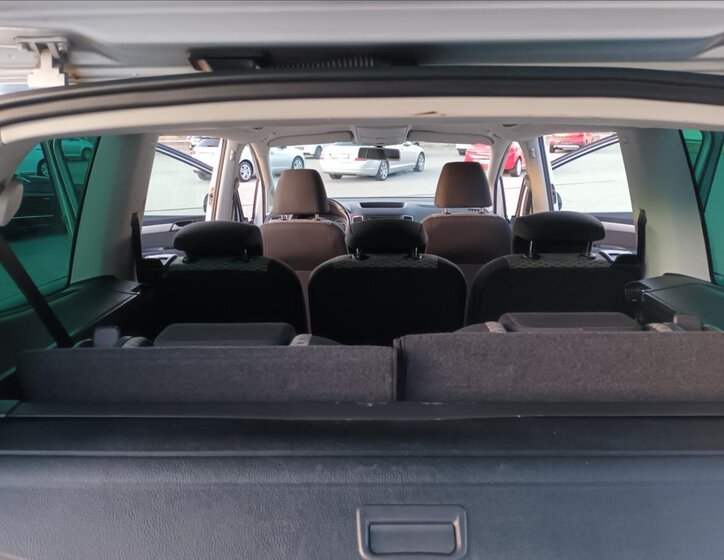 Volkswagen Sharan Kombi 2,0 l 103 kw