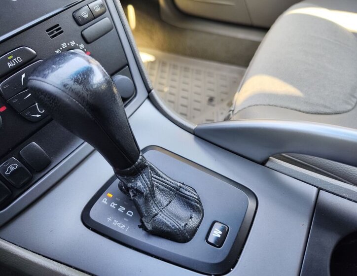 Volvo XC70 Kombi 2,4 l 120 kw