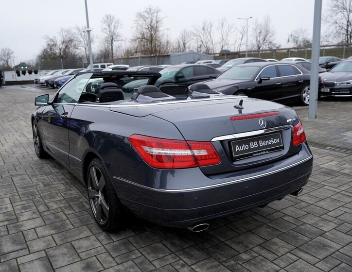Mercedes-Benz Třídy E 11