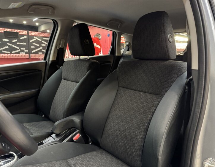 Honda Jazz Hatchback 1,3 l 75 kw