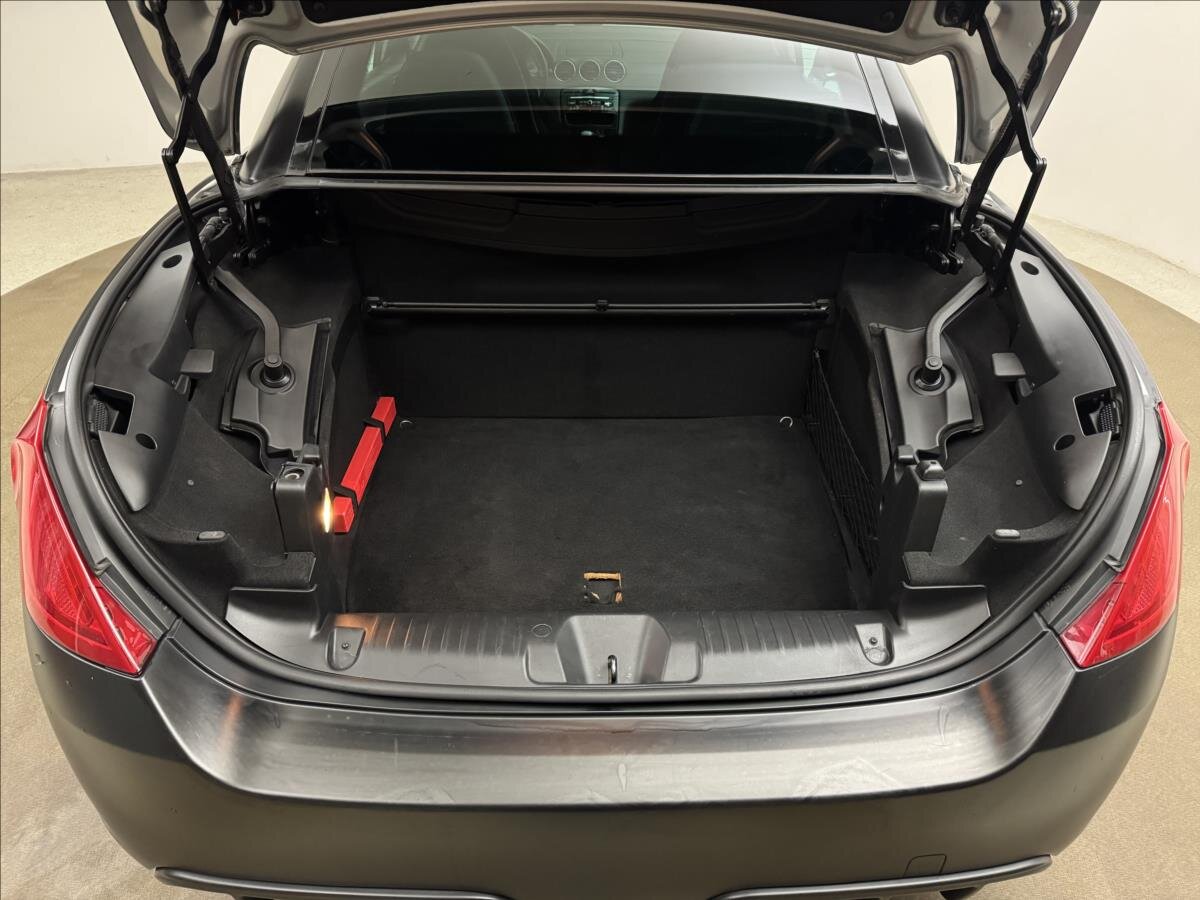 Peugeot 308 Kabriolet 1,6 l 82 kw