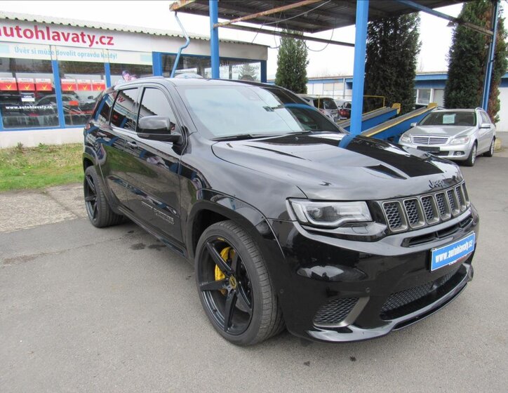 Jeep Grand Cherokee SUV / Terénní 6,2 l 527 kw