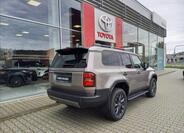 Toyota Land Cruiser 4